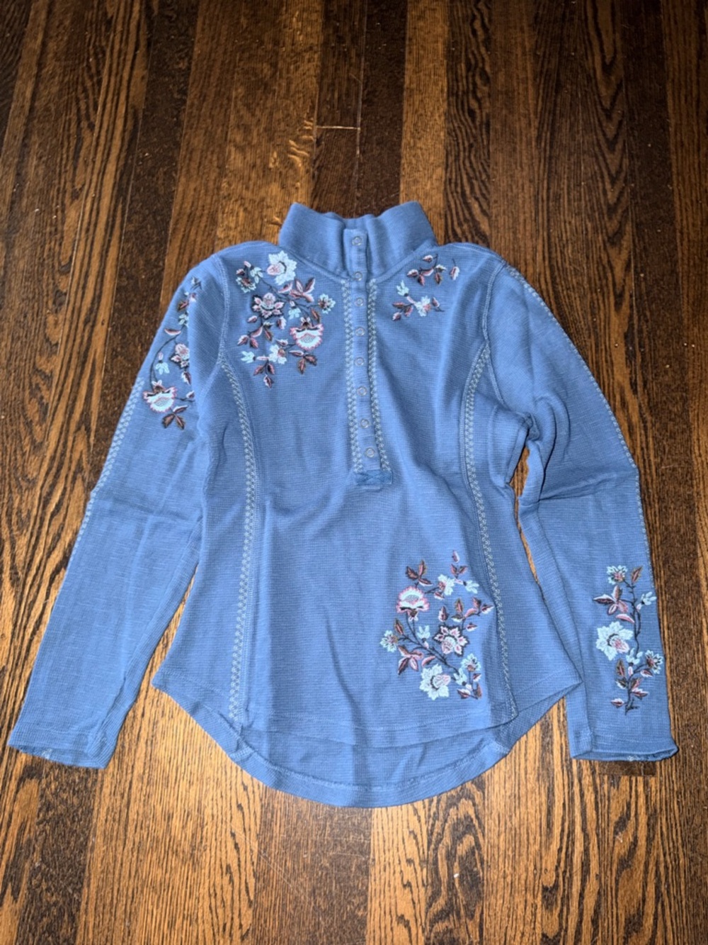 Sundance Blue Floral Embroidered Long-Sleeve Top small petite